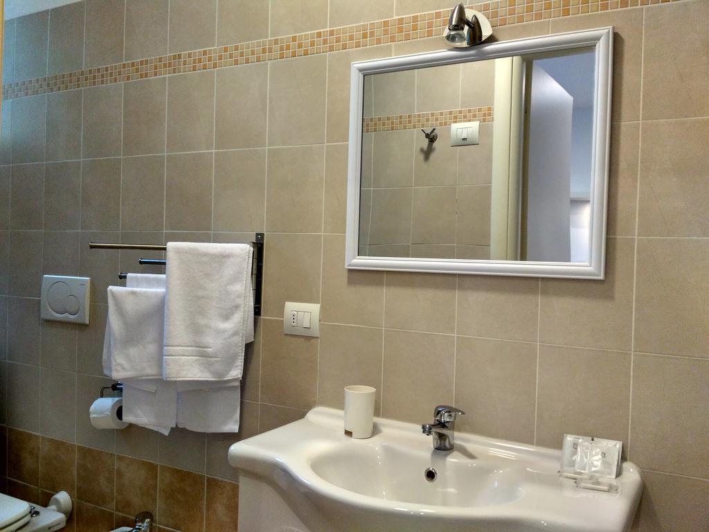 Tra S.Orsola E Fiera Apartamento Bolonha Exterior foto